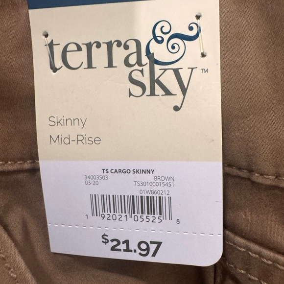 Terra & Sky Women's Brown Cargo Jeans - Picture 6 of 7